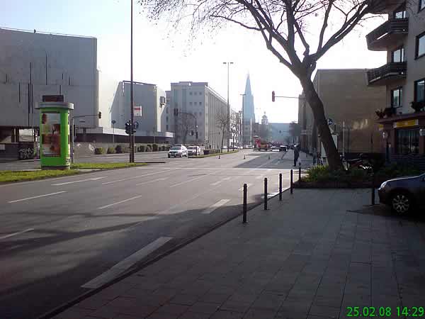 Gesperrte Turiner Straße stadteinwärts - gf